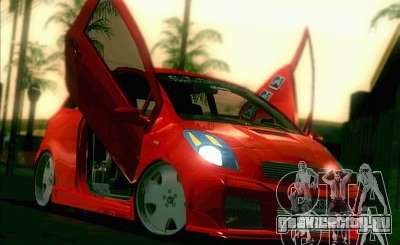 Toyota Yaris бордовый для GTA San Andreas